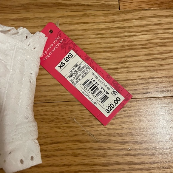 Target swim top! NWT - Picture 2 of 2